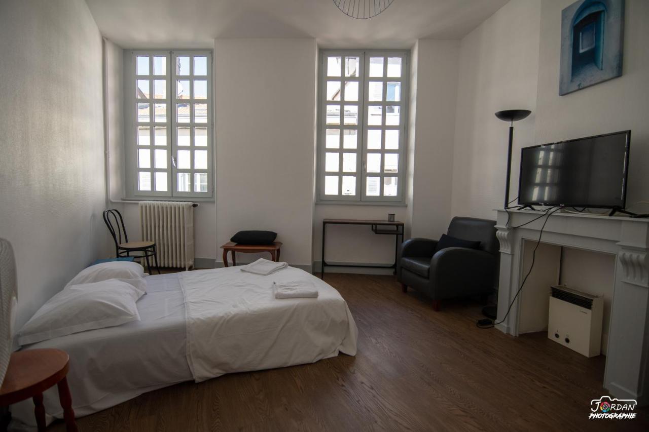 Hyper Centre - 3 Chambres - Gare - Wifi - Cosy Bourg-en-Bresse Eksteriør bilde